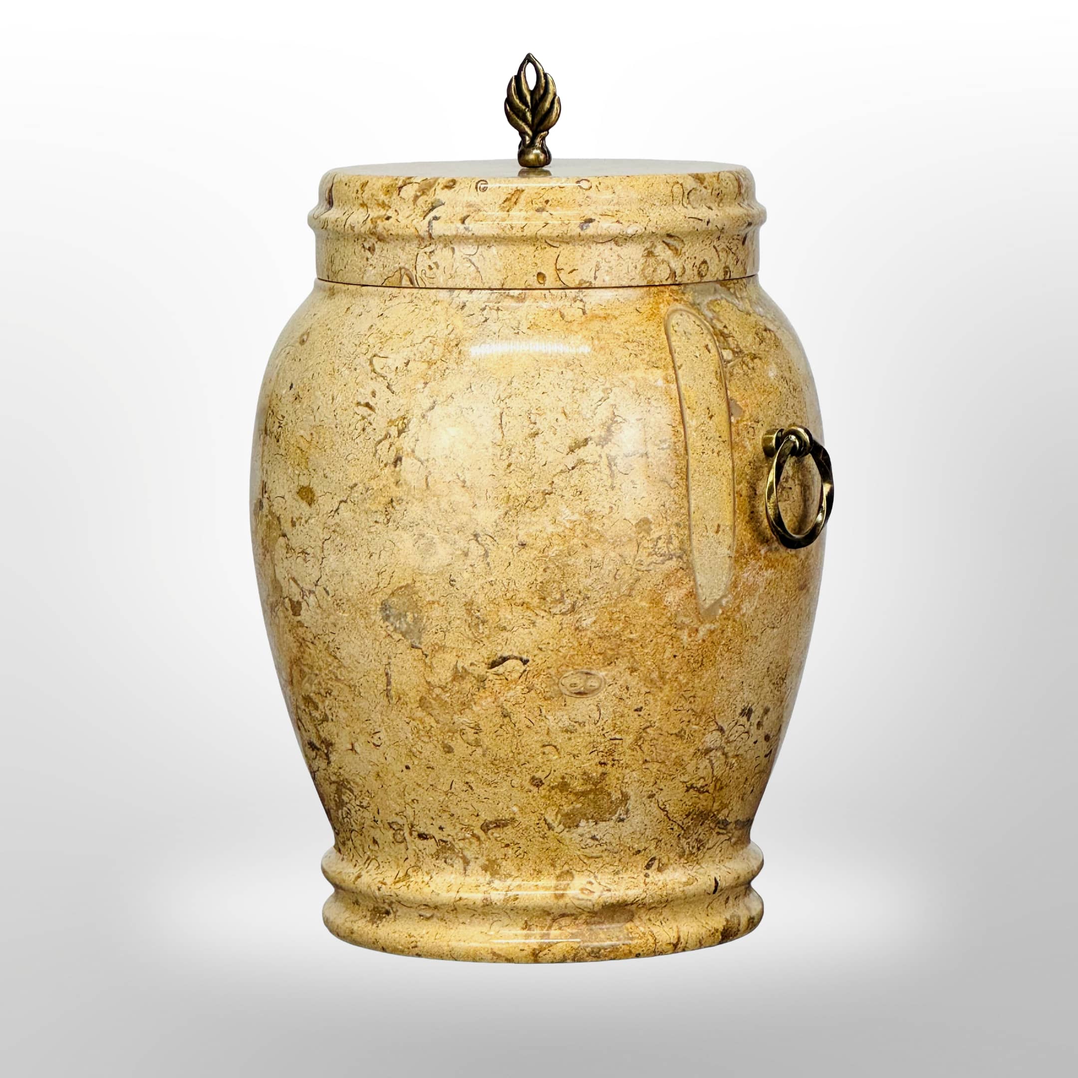 Beige Natursteinurne mit Griffen