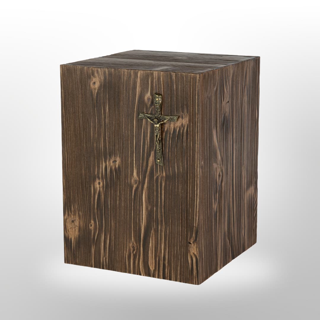 Braune Holzurne mit Kreuz