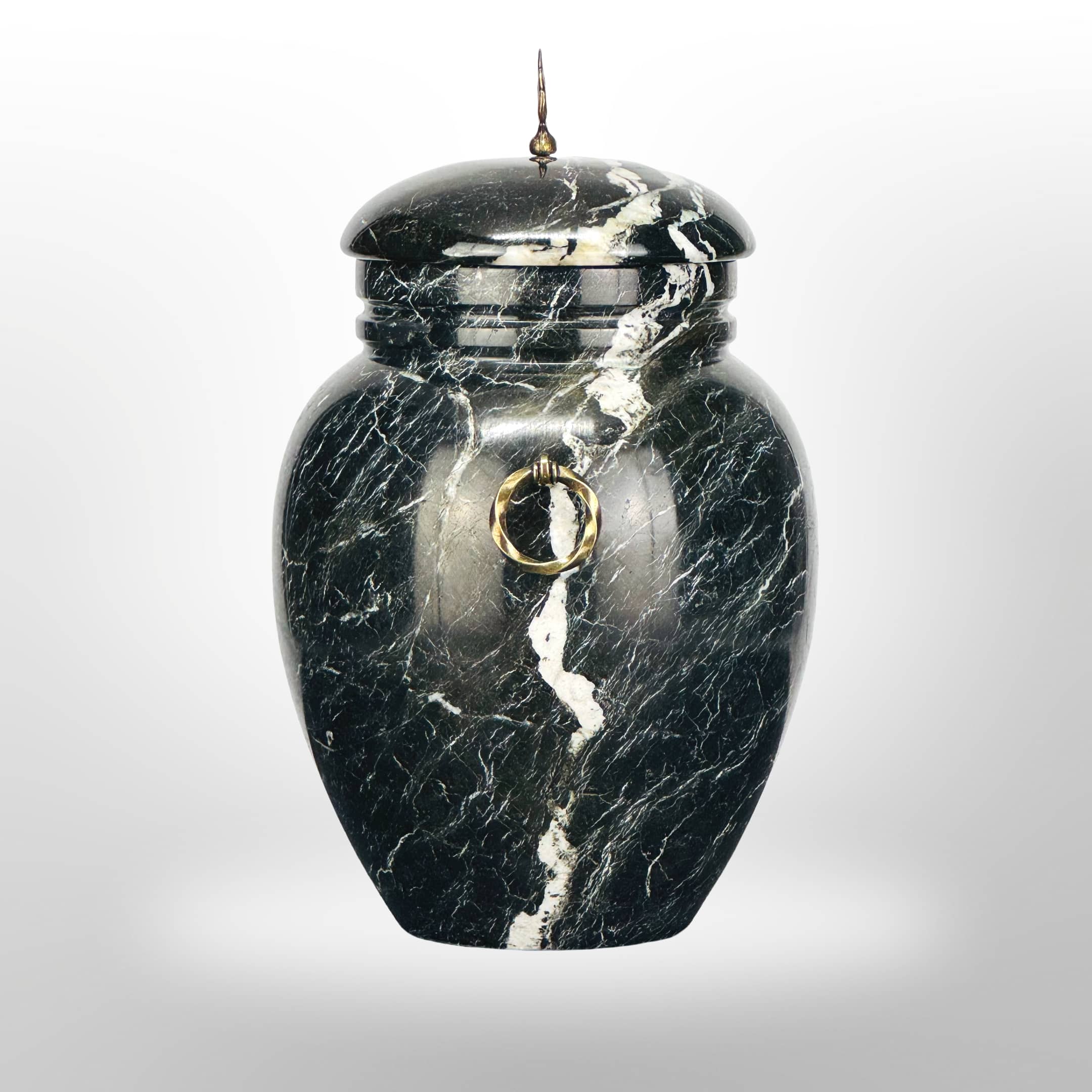 Dunkle Steinurne mit Griffen. Urne