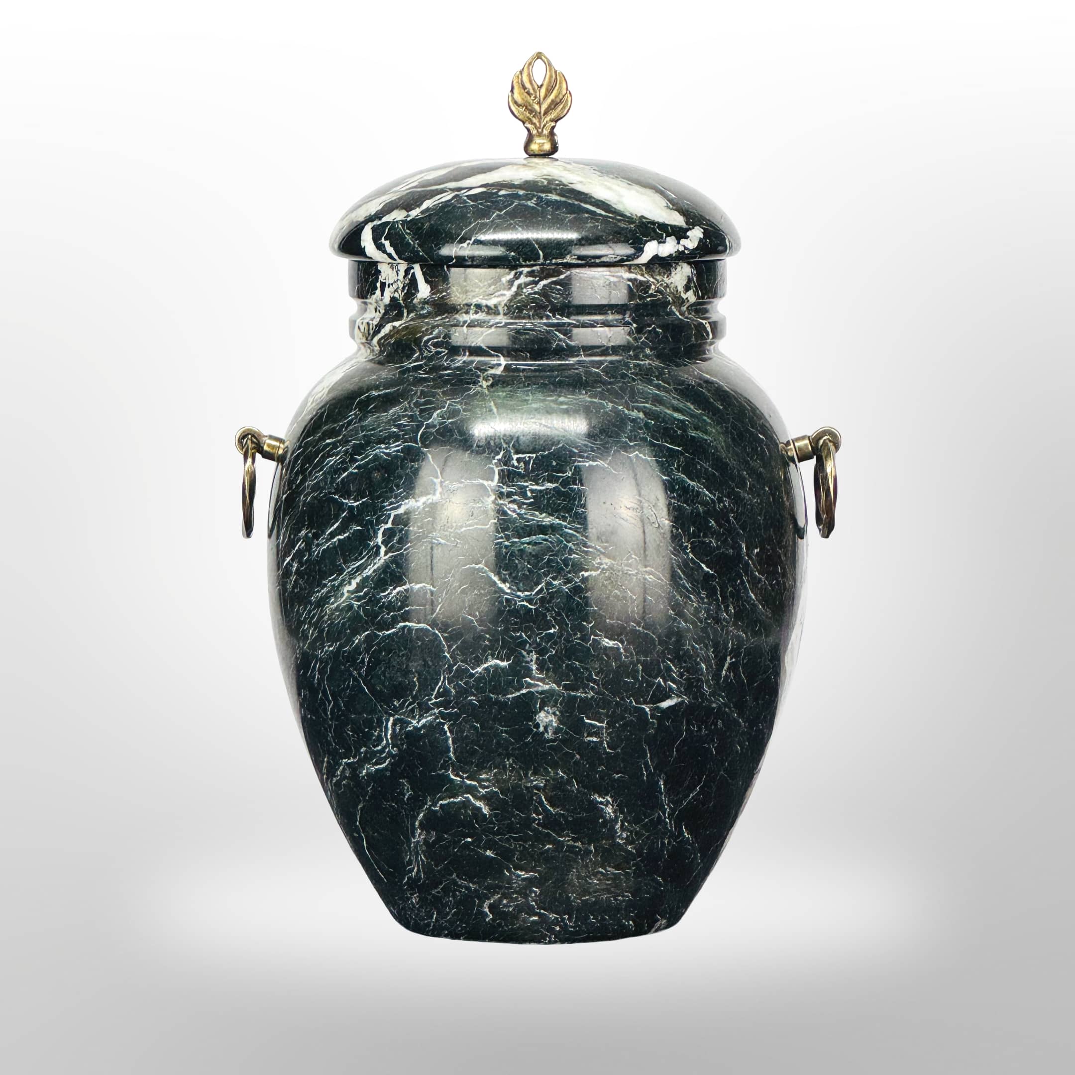 Dunkle Steinurne mit Griffen. Urne