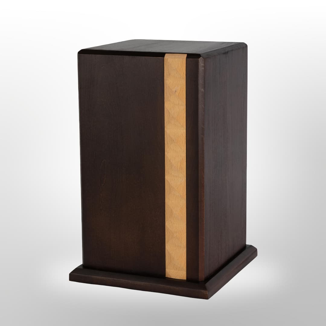 Dunkle Urne aus Holz