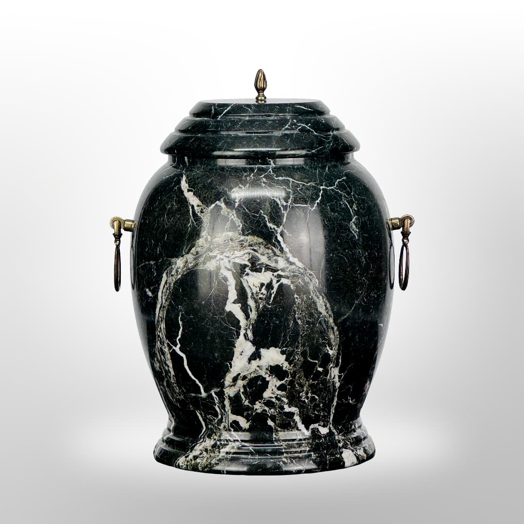 Exklusive Urne aus Naturstein — Dunkelgrün