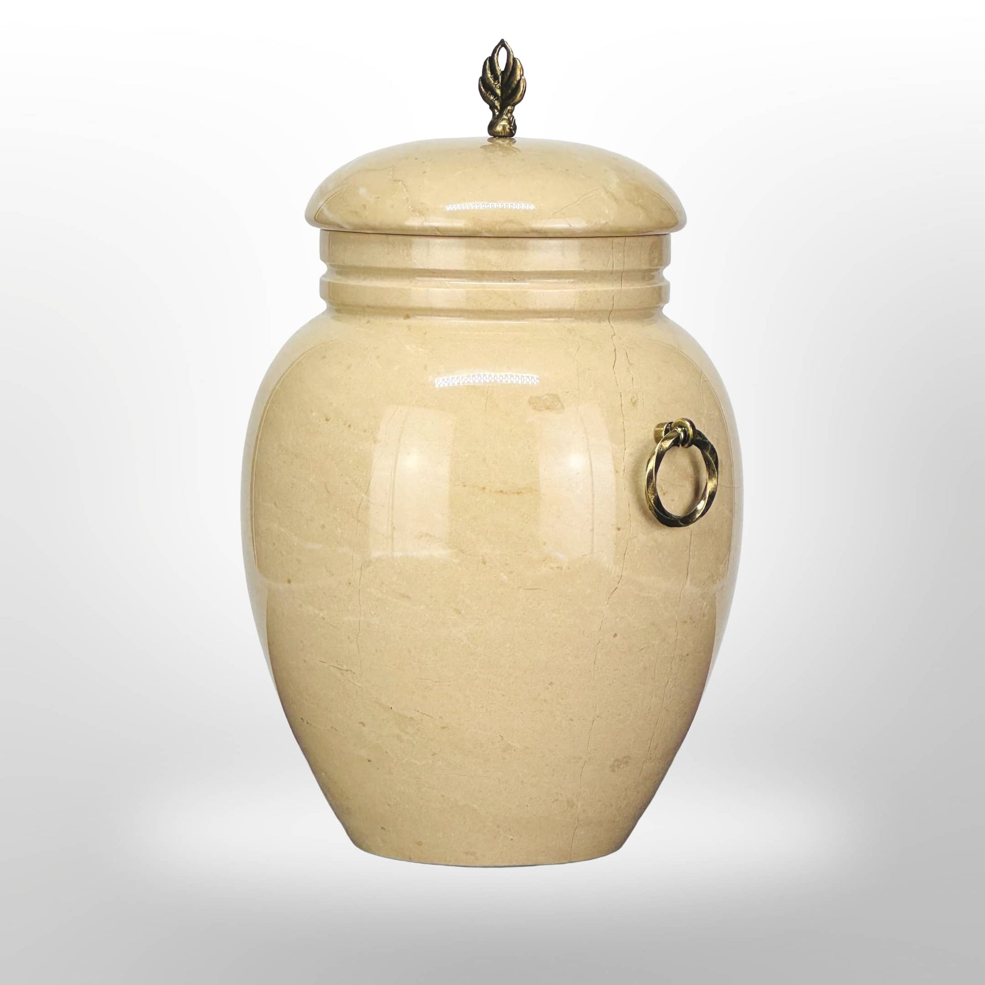 Helle Steinurne mit Griffen