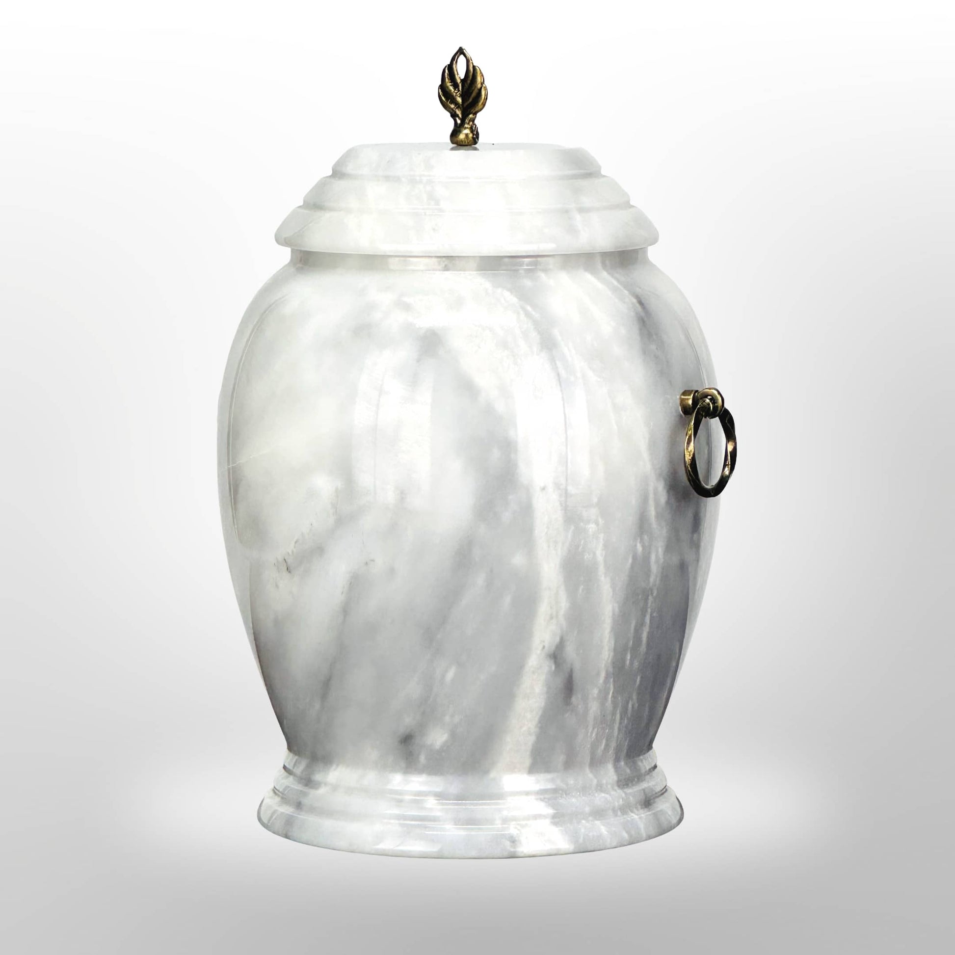 Weiße Natursteinurne mit Griffen