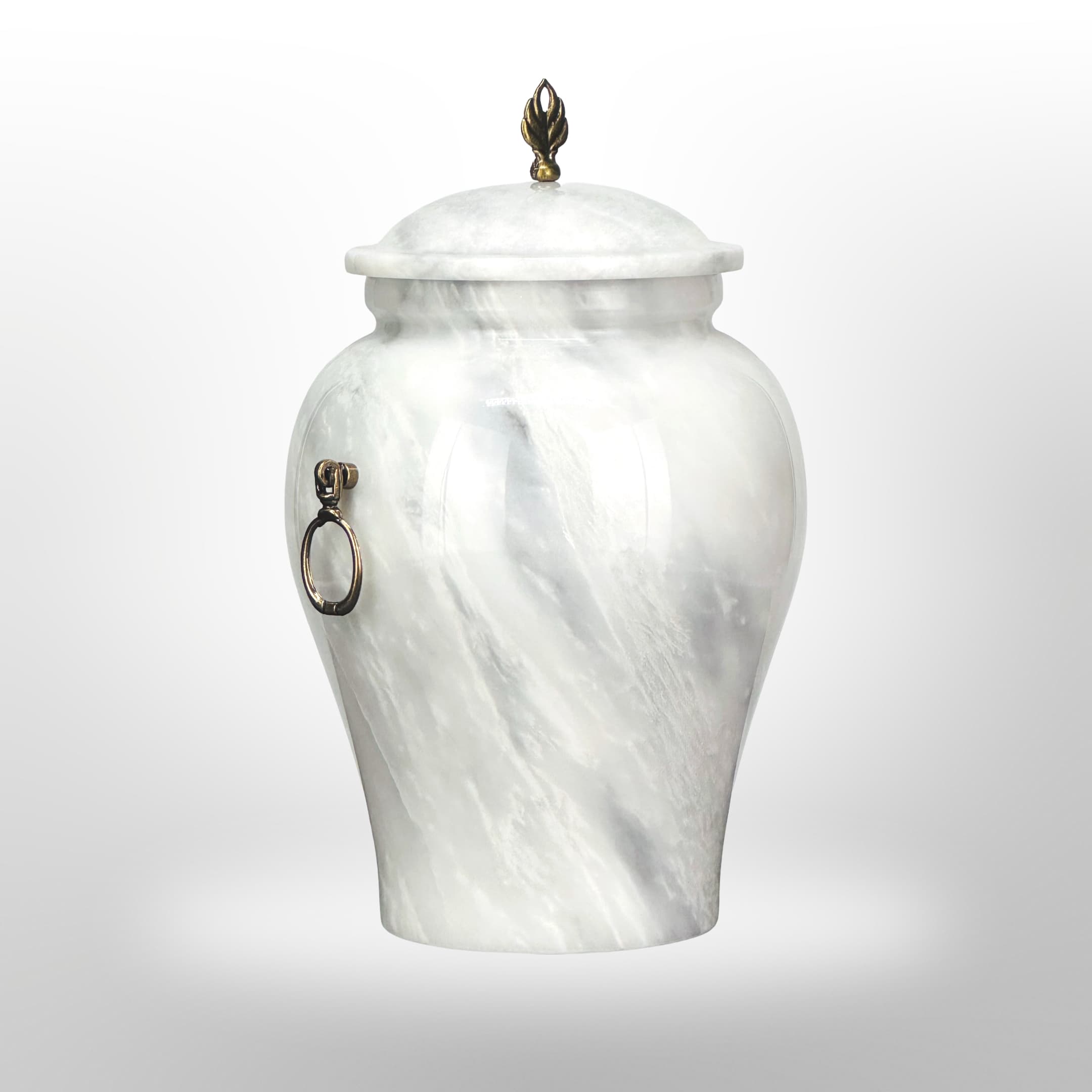Weiße Steinurne mit Griffen