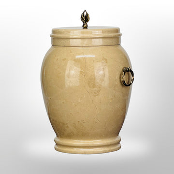 Beige Steinurne mit Griffen