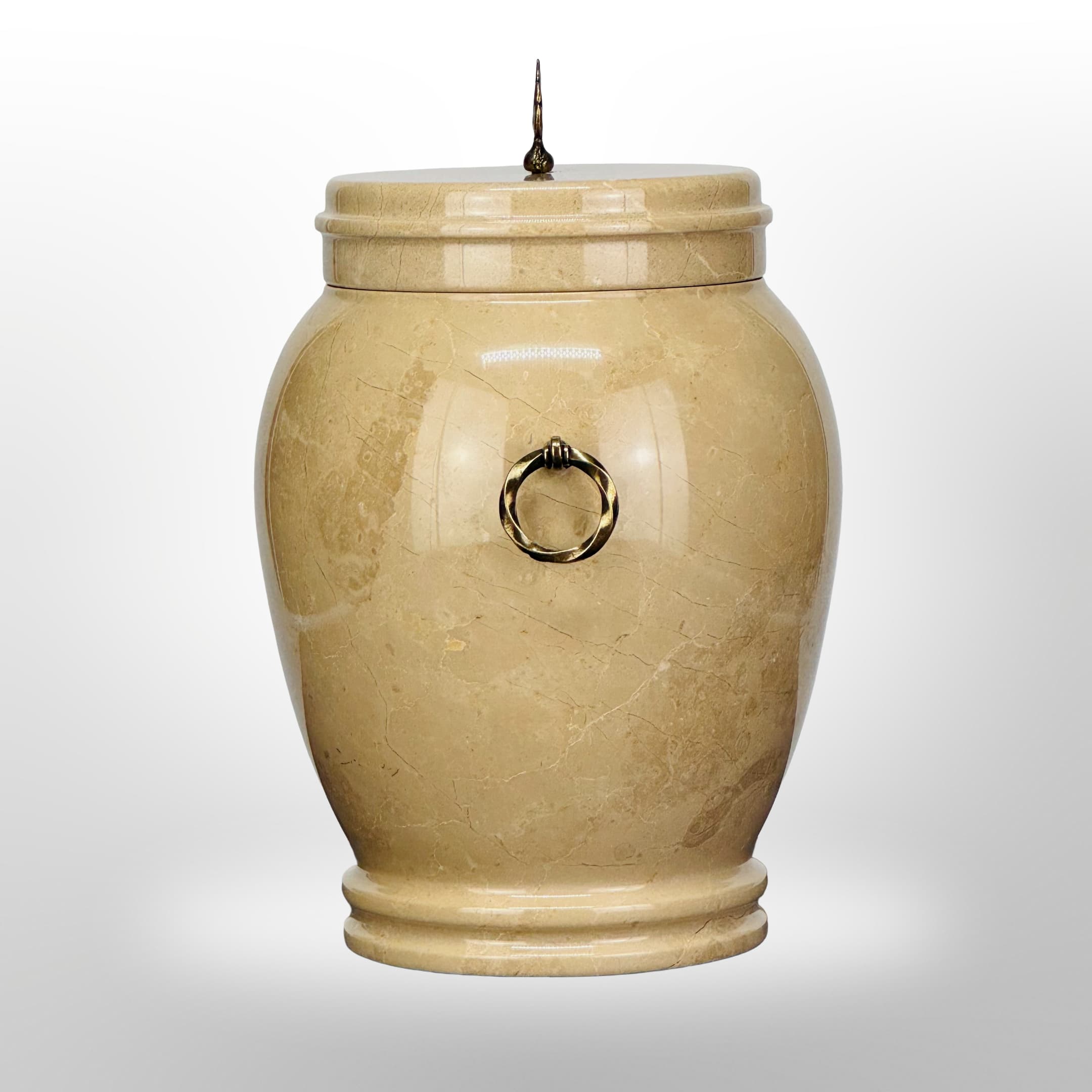 Beige Steinurne mit Griffen