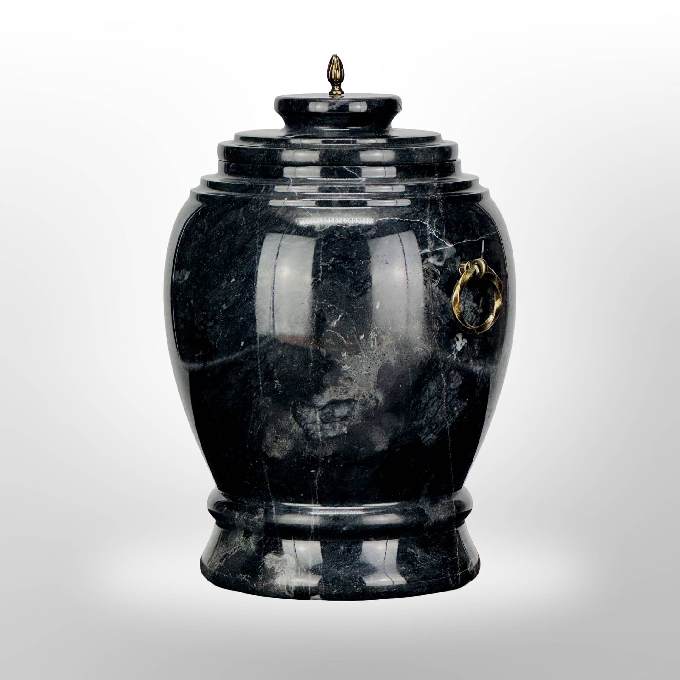 Dunkle Steinurne mit Griffen