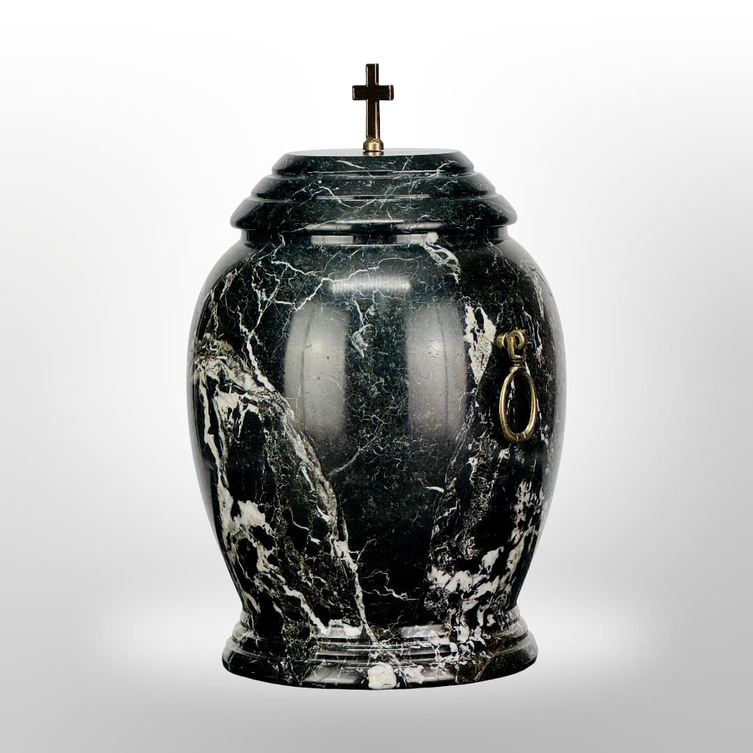 Exklusive Urne aus Naturstein — Dunkelgrün