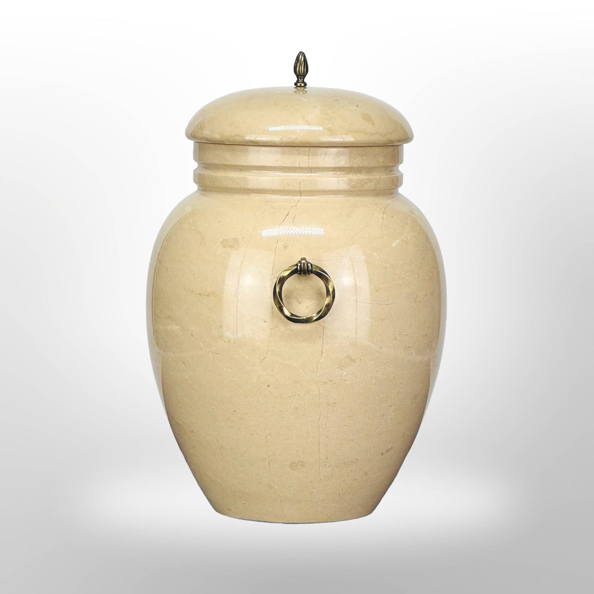 Helle Steinurne mit Griffen