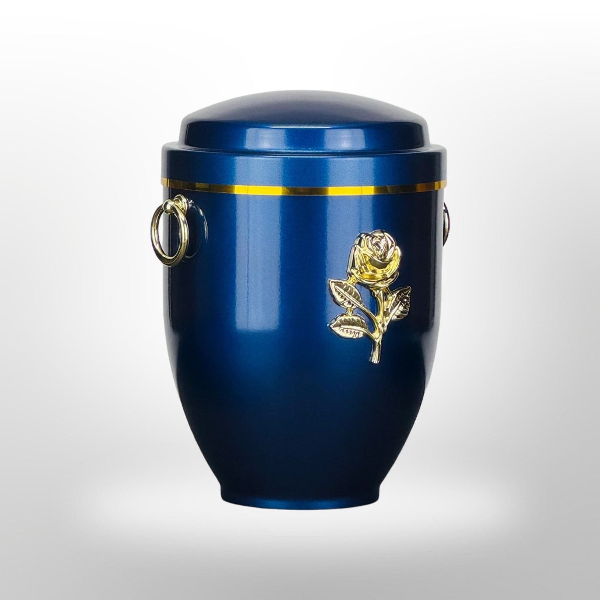 Metallurne in Blau mit Griffen und Rose
