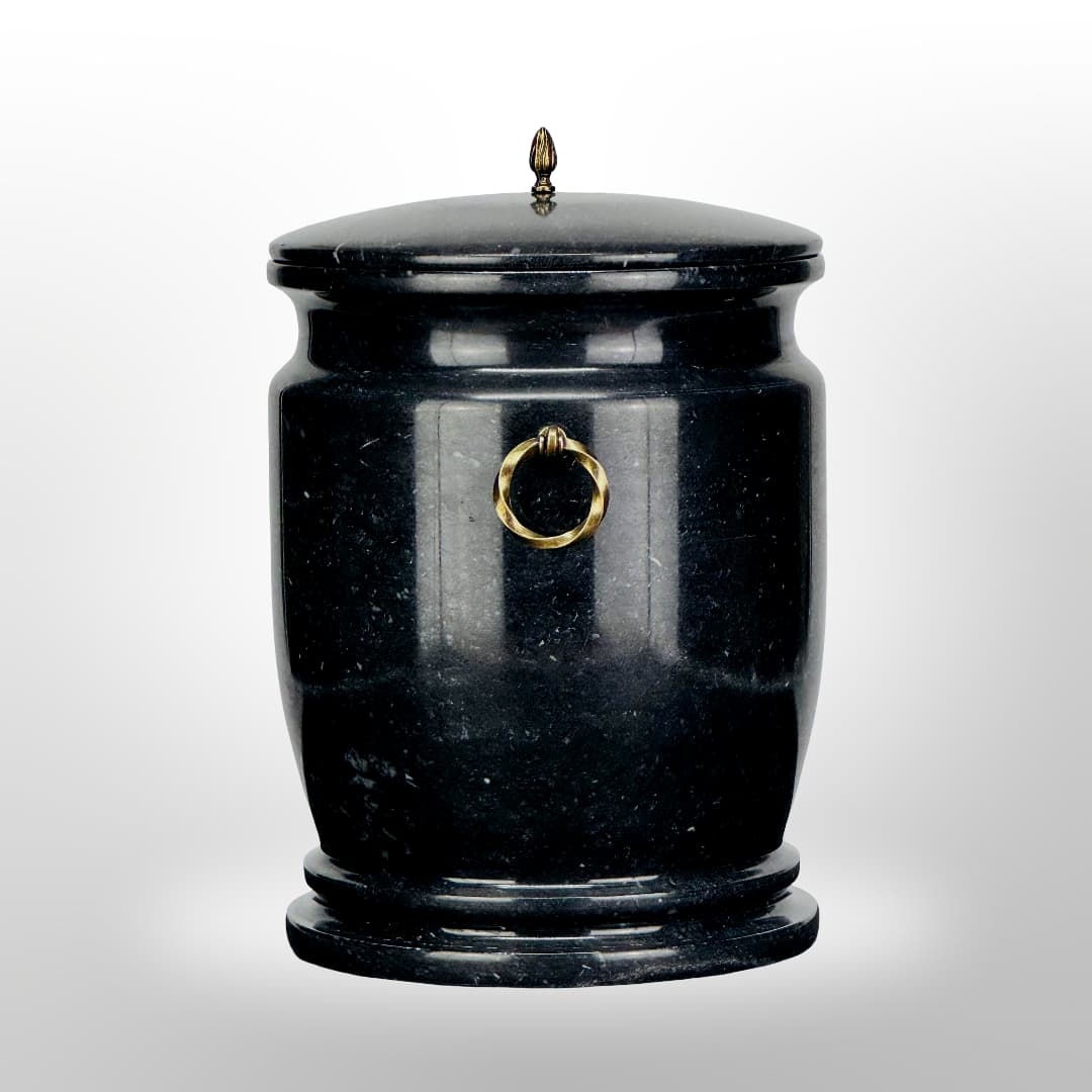 Stein Urne mit Griffen — Schwarz Naturstein