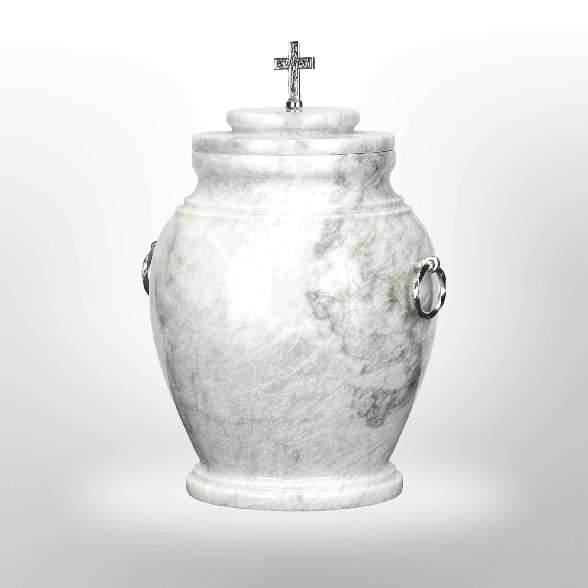 Weiße Steinurne mit Griffen